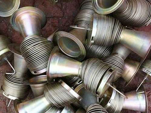 彈(dan)簧除(chu)塵骨(gu)架安(an)裝中(zhong)存在(zai)哪些(xie)問題(ti)？